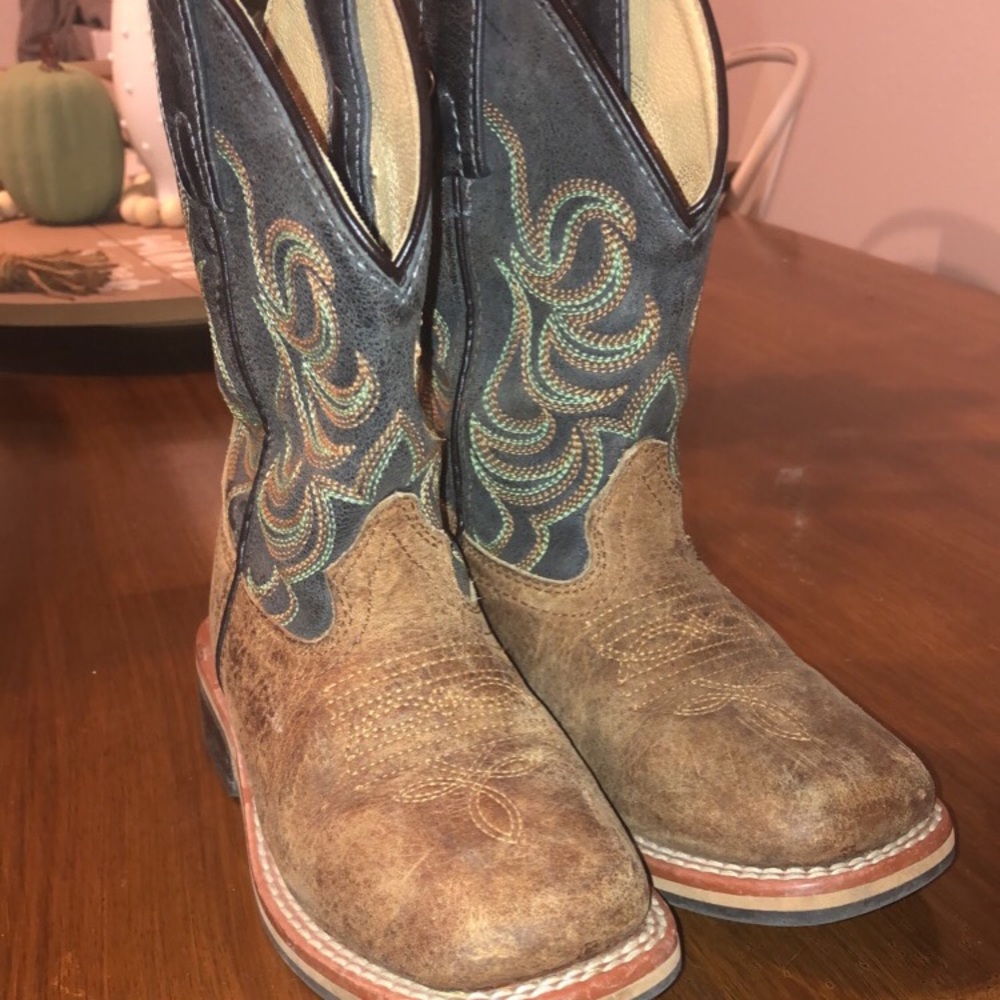 Toddler square toe boots